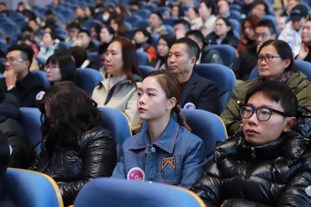 21e260f27a2a796a1128d049a78f4845-sz_105377.jpg 21e260f27a2a796a1128d049a78f4845-sz_105377.jpg